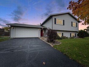 Building Photo - 9700 Thomas Ave N Building Photo - 9700 Thomas Ave N