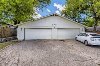 Building Photo - 2712 Parker Ln