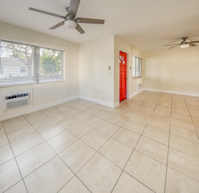 Building Photo - 101 S Palmway