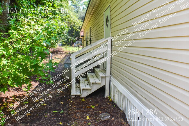 Foto del edificio - 104 Castle Rock Rd