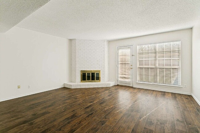 Building Photo - 1255 Roaring Springs Rd
