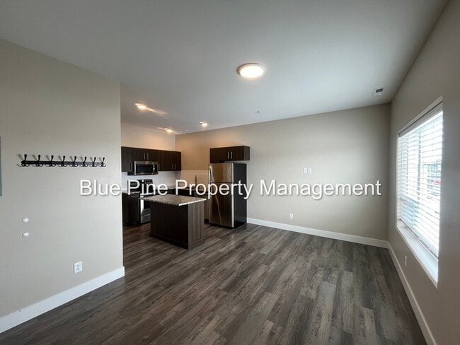 Foto del edificio - 591 Turin Way