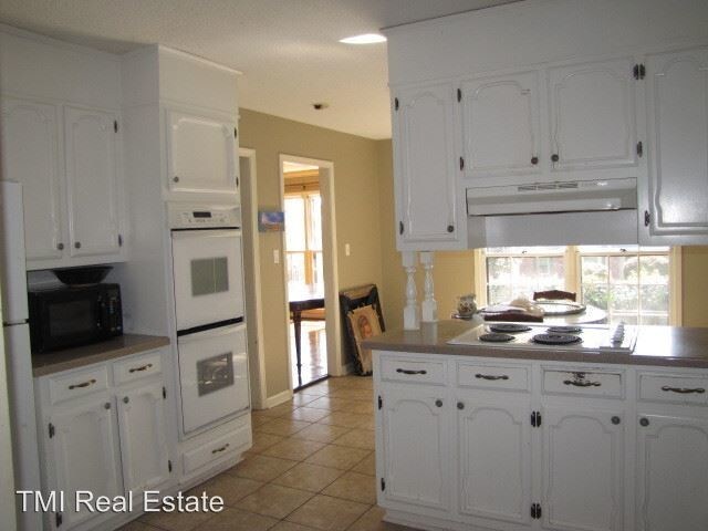 Foto del edificio - 4912 Spring Rock Rd