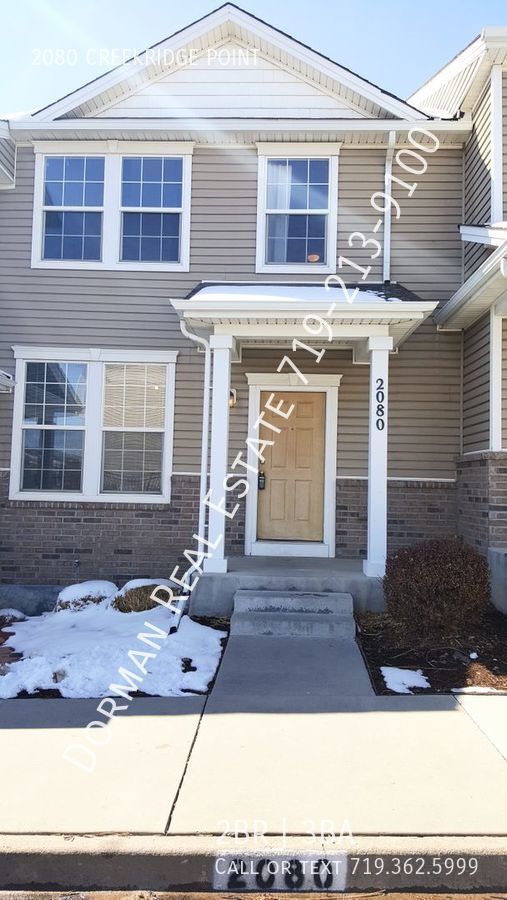 Foto del edificio - 2 Bedroom townhome high ceilings