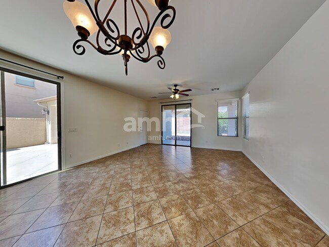 Foto del edificio - 14584 W Maui Ln