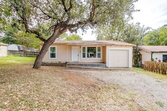 Building Photo - 6009 Sundown Dr
