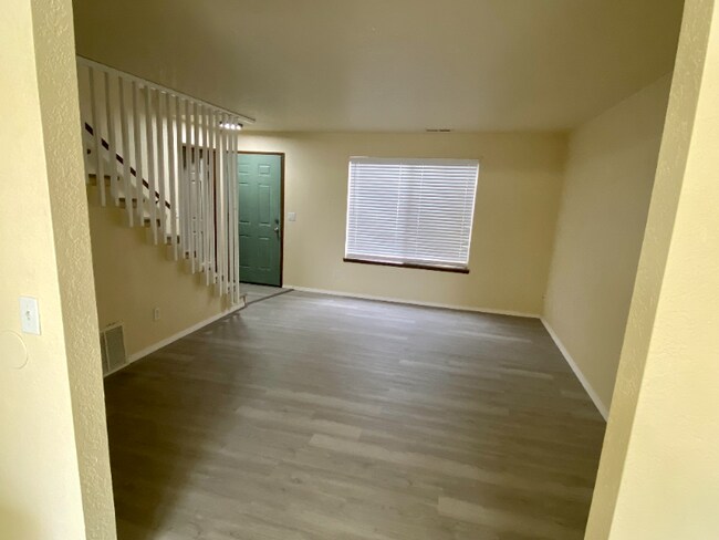 Building Photo - 1804 W 21st Ave