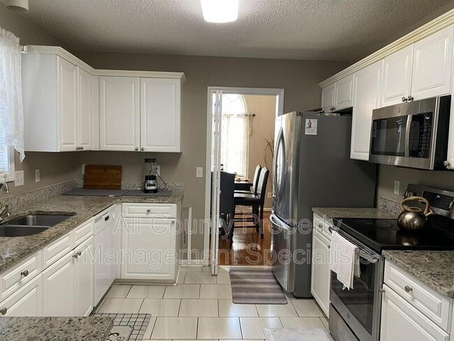 Building Photo - 103 Long Needle Rd