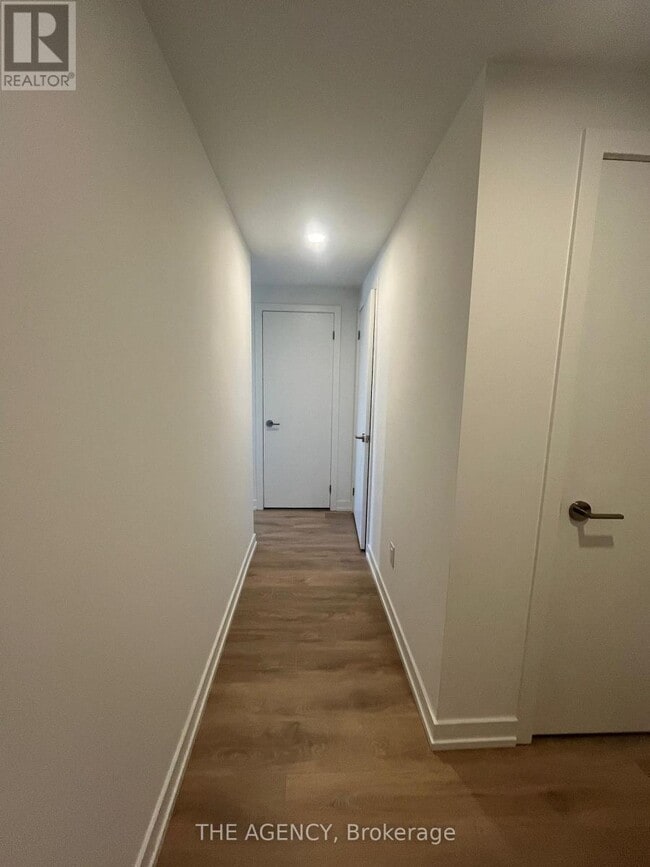 Building Photo - 1100 Sheppard Ave W