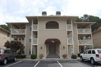 Building Photo - 4222 Pinehurst Cir