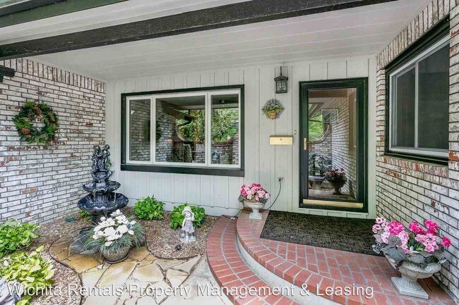 Foto del edificio - 1112 N Dry Creek Dr