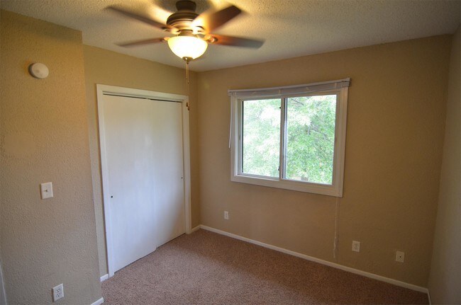 Building Photo - 1226 O Avenue Pl NE
