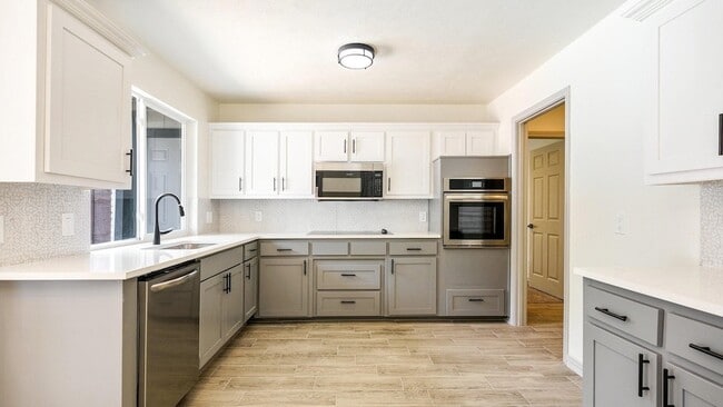 Photo - 2616 Ellis Ct House