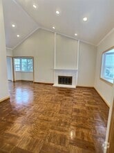 Building Photo - 587 Harriet Ave