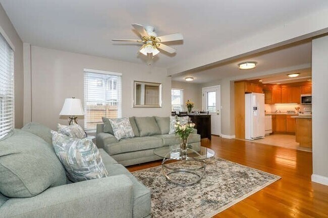 Building Photo - 12 Wall St