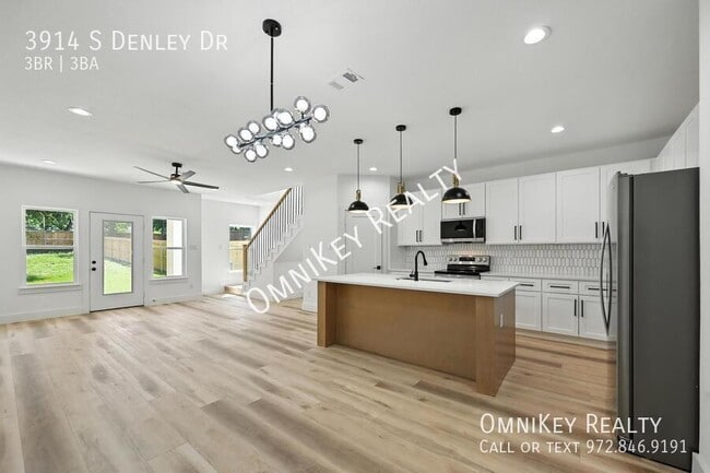 Building Photo - 3914 S Denley Dr