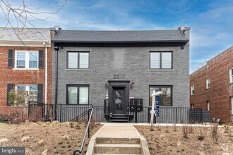 Building Photo - 2217 40th Pl NW