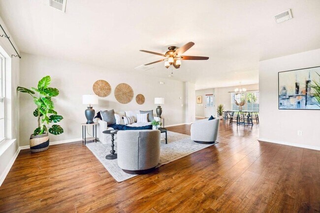 Foto del edificio - Your Perfect Moss Grove Retreat: Open Livi...