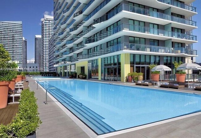 Foto del edificio - 1300 S Miami Ave