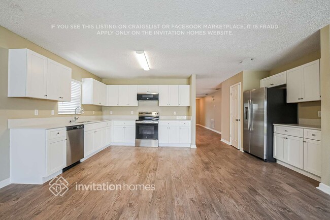 Building Photo - 713 Battery Pointe Dr