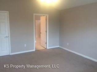 Building Photo - 4 br, 2 bath House - 1001 Lantana Lane