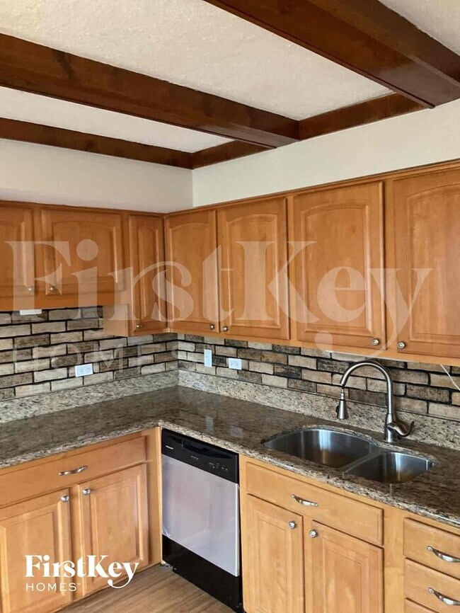 Foto del edificio - 15906 Avalon Ave
