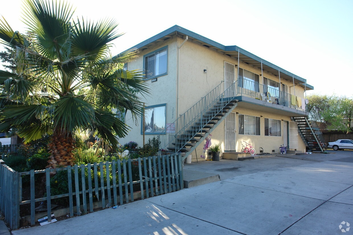 3202 Williamsburg Dr, San Jose, CA 95117 Apartments in San Jose, CA