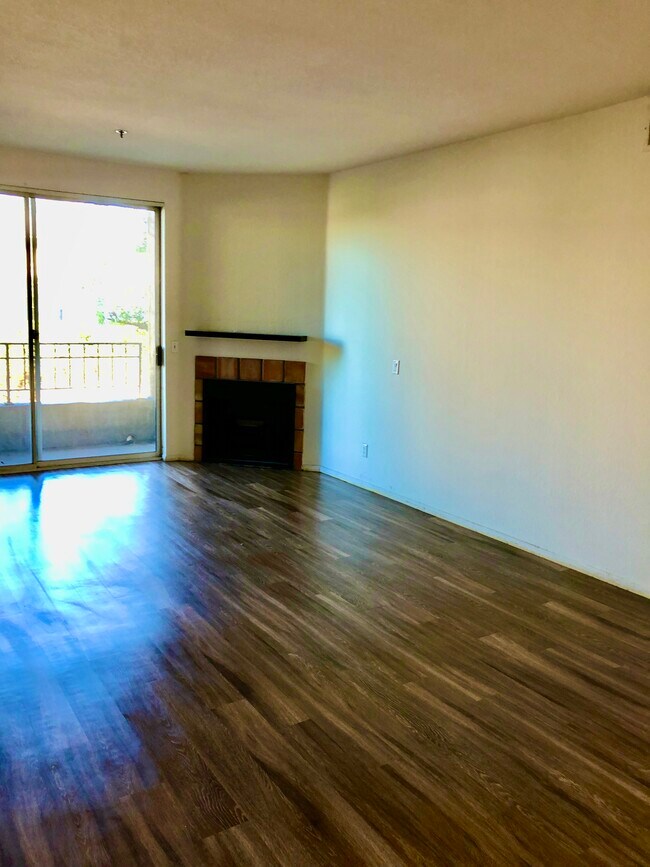 Foto del edificio - 2445 Brant St