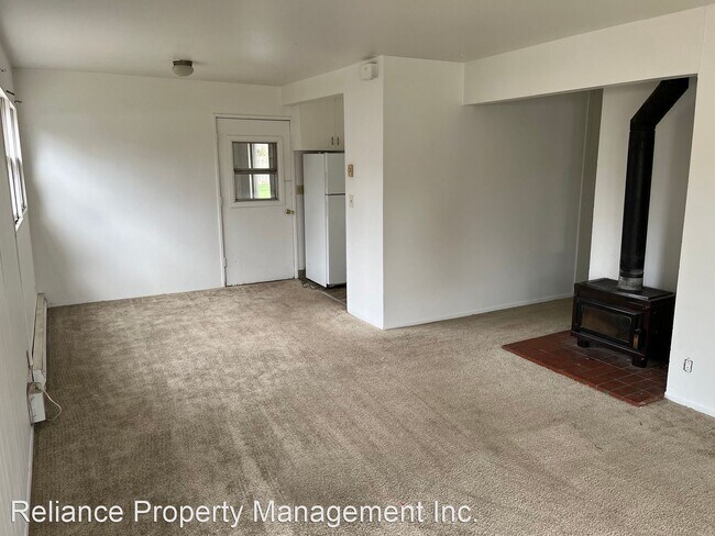 Building Photo - 3 br, 1 bath House - 13355 SW 2nd St.