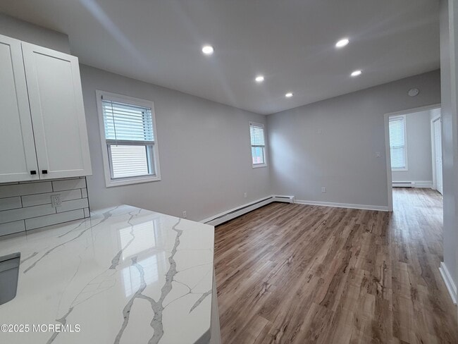 Building Photo - 40 Westervelt Pl