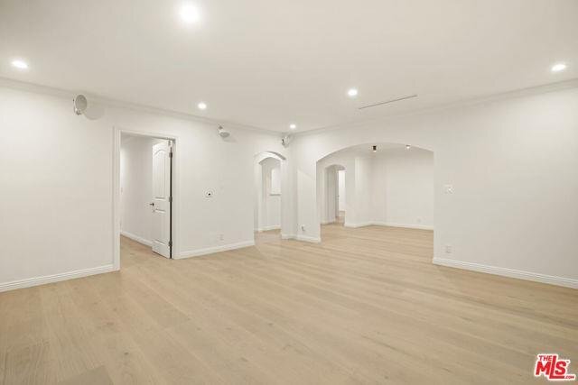 Building Photo - 5833 Jamieson Avenue, Los Angeles, CA 9131...