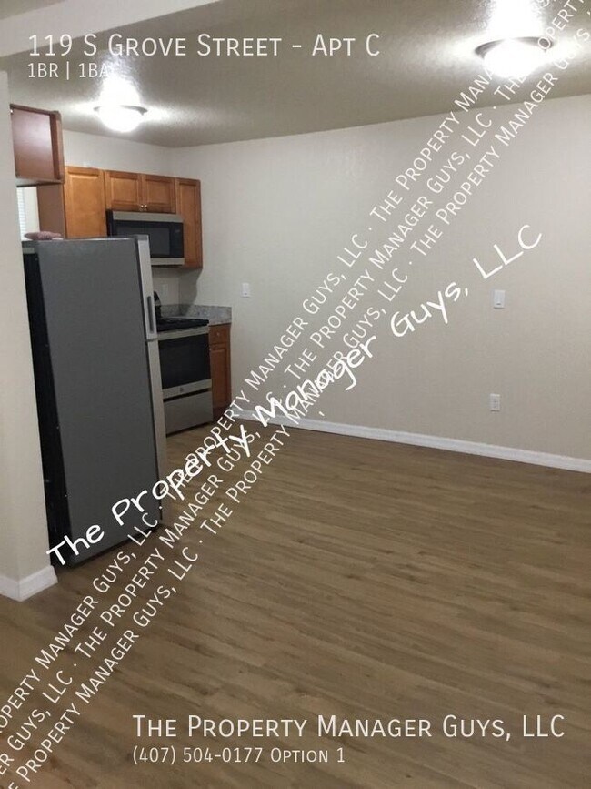 Building Photo - *APPLICATION PENDING* - 1/1 Studio Efficie...