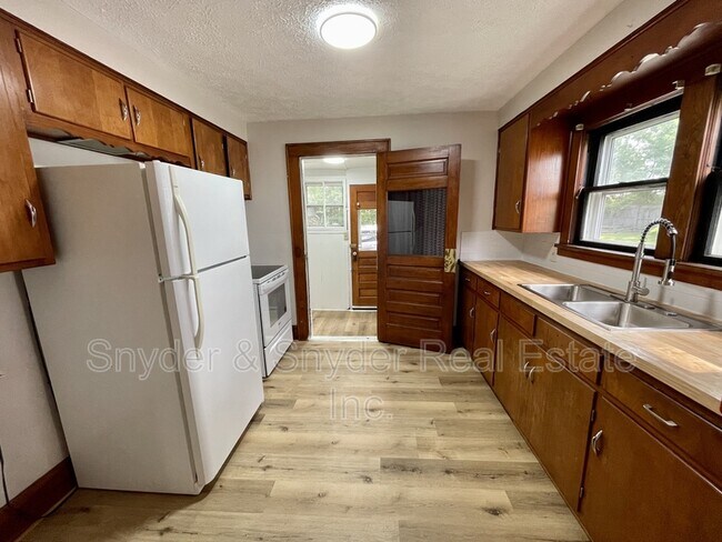 Building Photo - 141-141 Wadsworth Ave