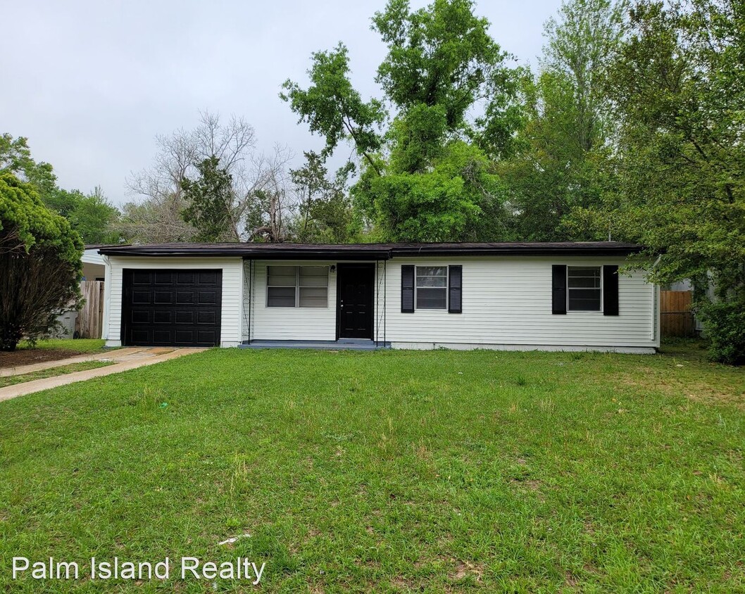 Primary Photo - 2 br, 1 bath House - 914 Medford Dr