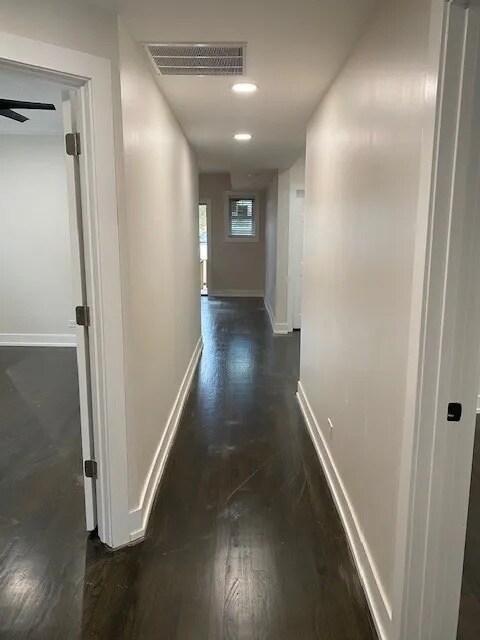 Foto del edificio - 4928 N St Louis Ave