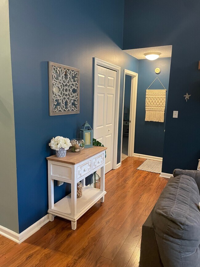 Building Photo - 122 High Sheriff Trail