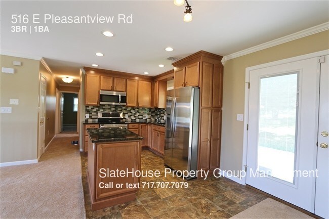 Foto del edificio - 516 E Pleasantview Rd