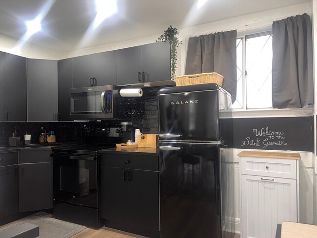 Kitchen area - 1233 Saint James St