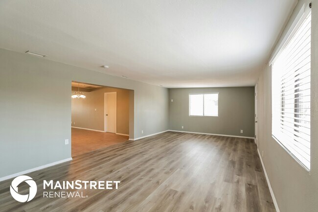 Foto del edificio - 1347 W 7th Dr