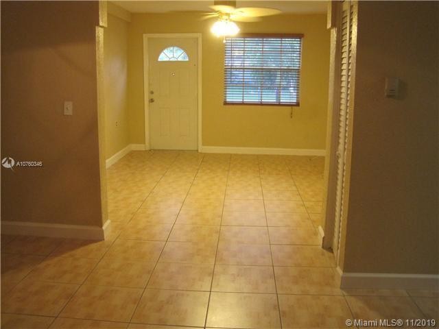 Foto del edificio - 5719 SW 40th St