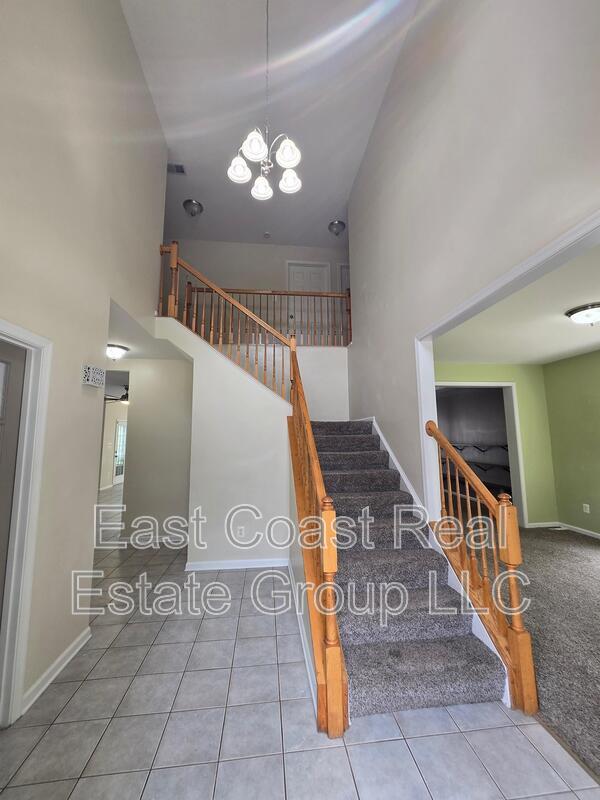 Foto del edificio - 5131 Charlington Ct