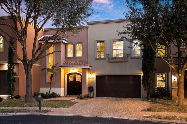 Building Photo - 305 Ulex Ave