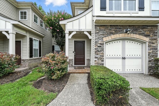 Building Photo - 965 Turtle Pond Ln