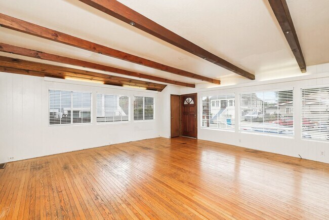Foto del edificio - 420 Carrillo St