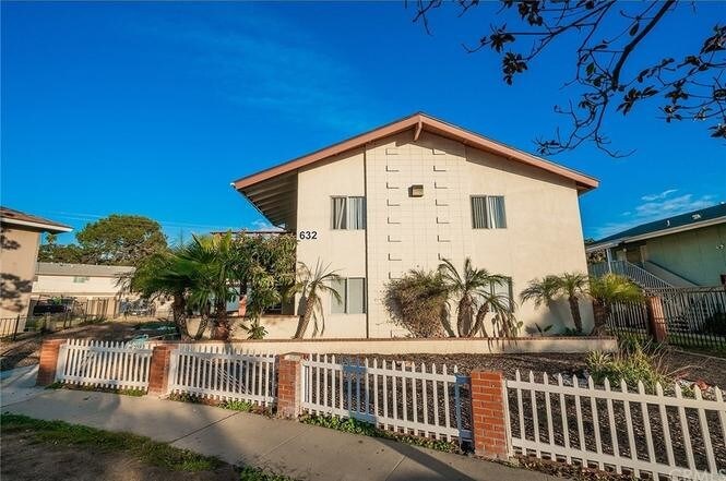 Edificio - 632 N Alamo St