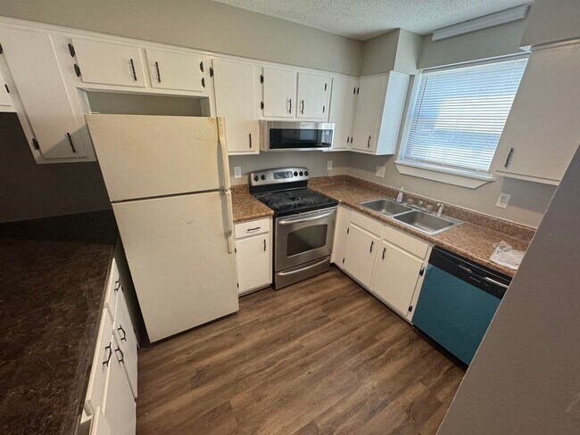 Foto del edificio - 3280 Nekoma Ln