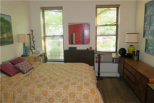 Building Photo - 688 Sackett St