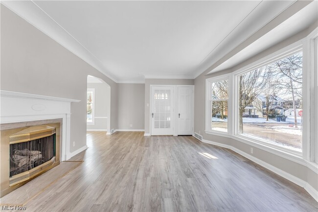 Building Photo - 3557 Silsby Rd