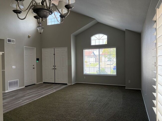 Foto del edificio - 30311 Silver Ridge Ct