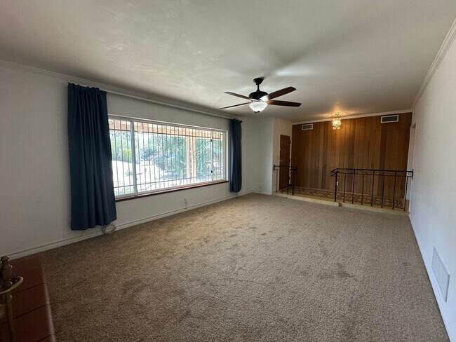 Foto del edificio - 2233 E Seneca St